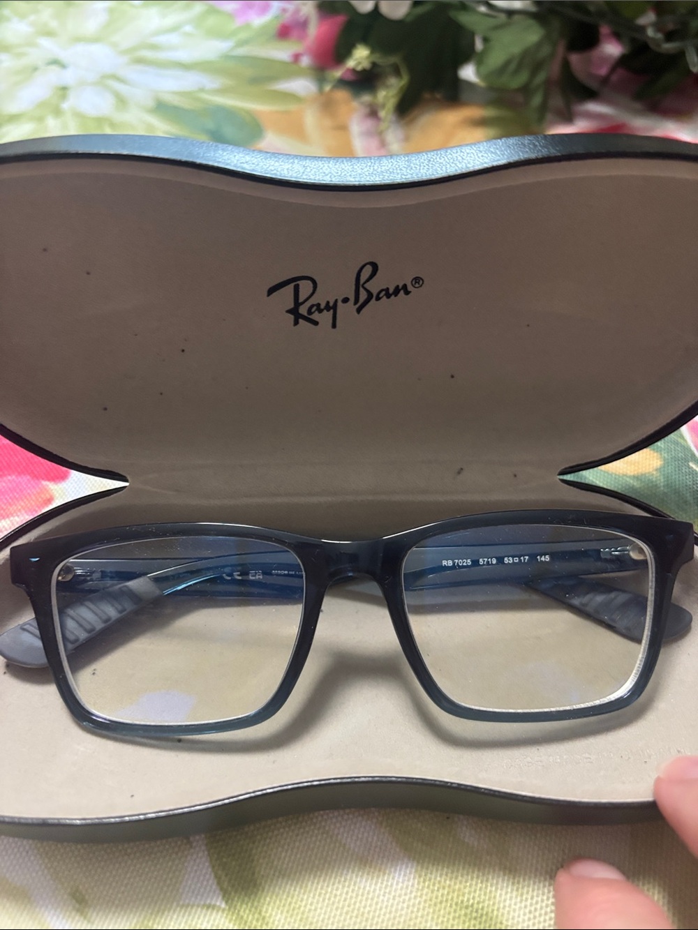 Ray Ban Frames Beautiful Smoke Blue Color  with Case